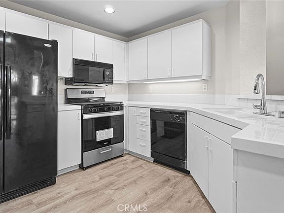 4th image of 2951 Via Milano Unit 202