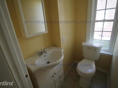 39 Saunders St, Allston, MA, 02134