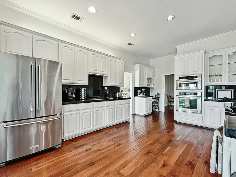 5606 Craggy Point — Photo 9