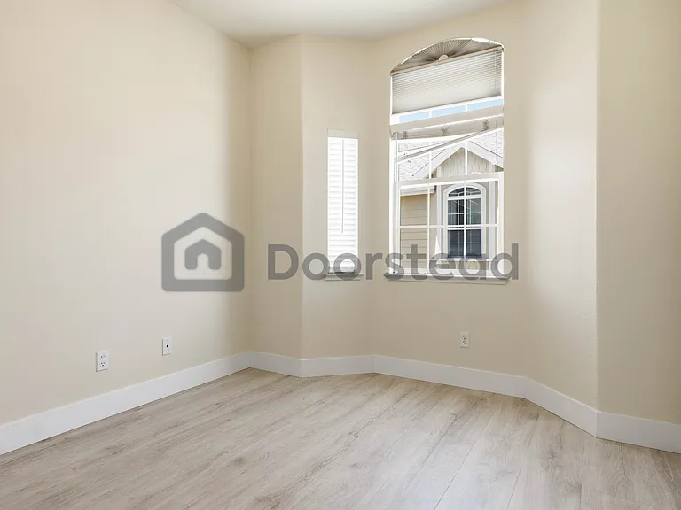 2414 Falk Ct — Photo 18