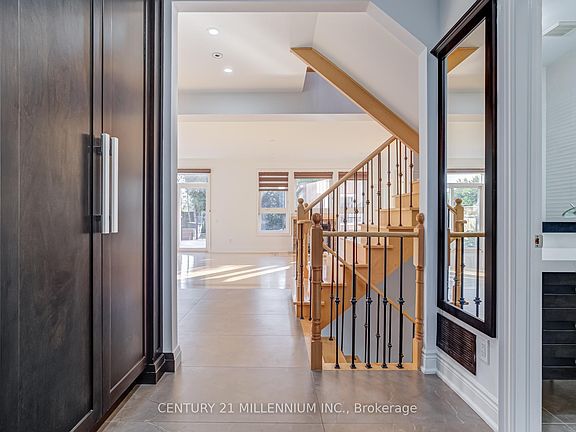 4th image of 5230 Creditview Rd