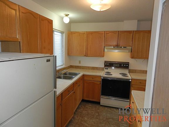 4th image of 765 School Rd #15