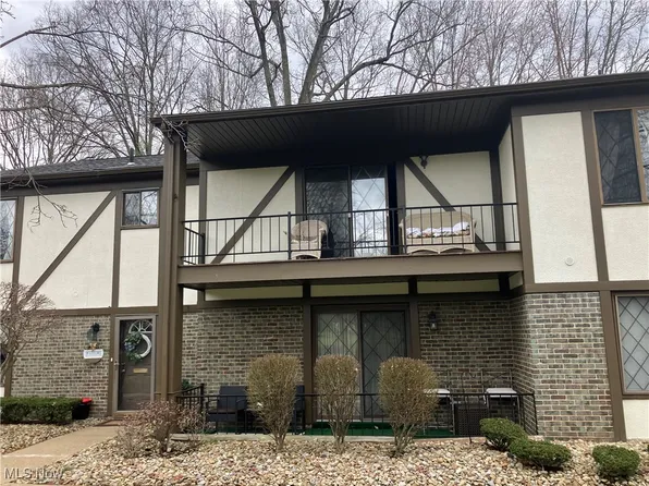 380 Quarry Ln NE Unit D, Warren, OH 44483