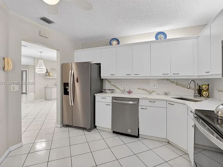 5133 Brisata Cir #L — Photo 70