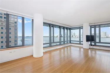 Rented by R New York