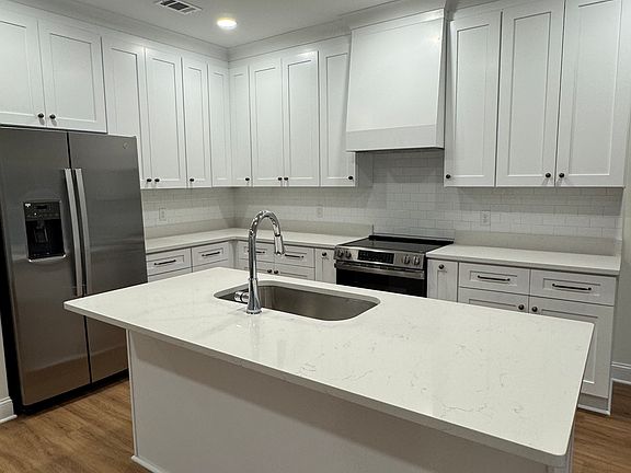5th image of 101 Longpoint Dr #Ab