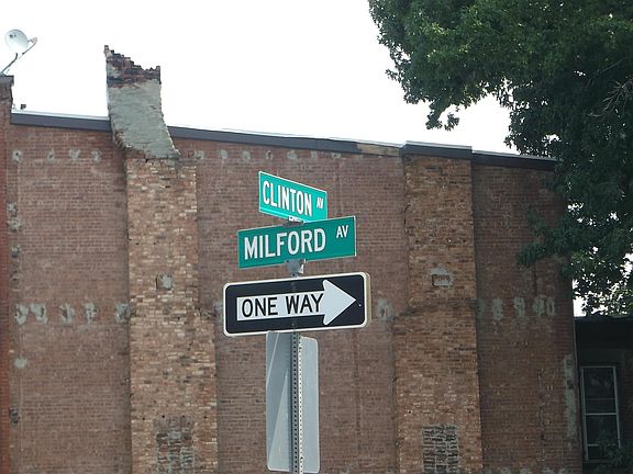 4th image of 30-32 Milford Ave