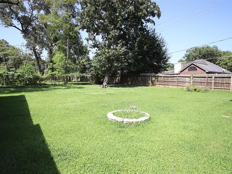 30210 E Geneva Dr — Photo 1