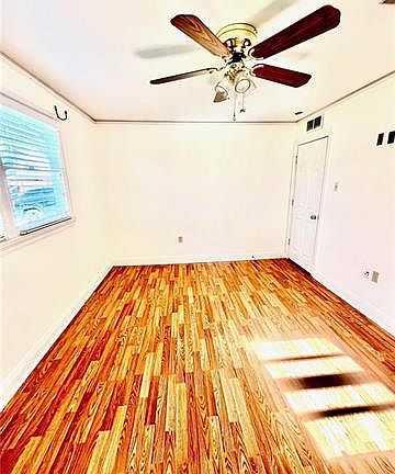 4th image of 3116 39th St