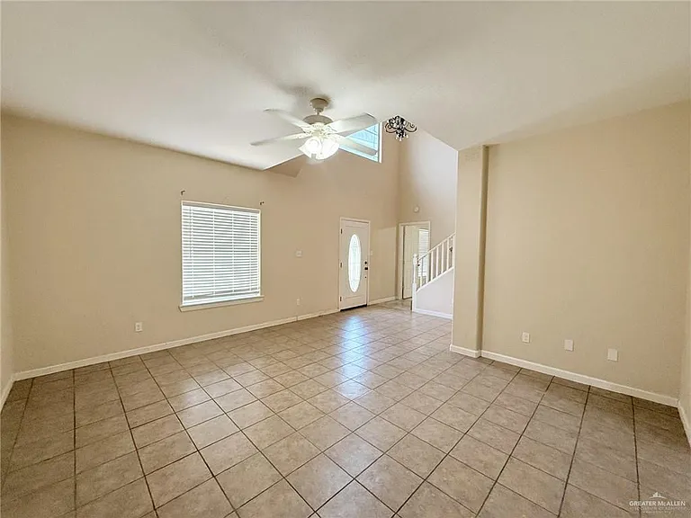 2212 N Days Cir — Photo 3