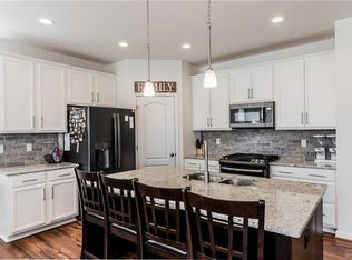 10842 Holman Ridge Rd, Glen Allen, VA 23059