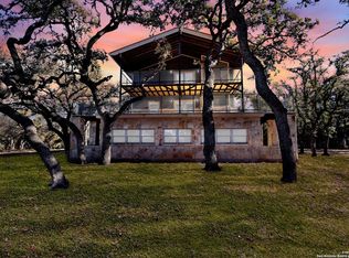 19 Lynn Pl, Leakey, TX 78873
