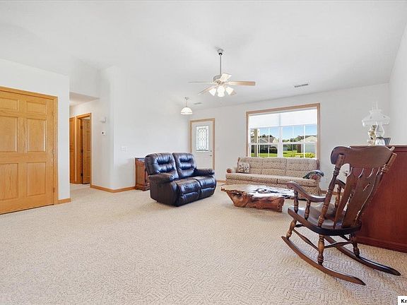 5th image of 108 Struble Cir
