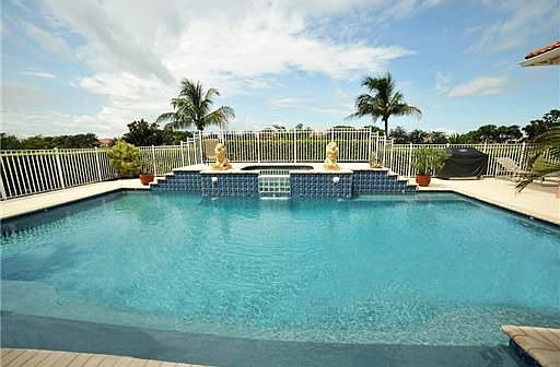 Home For Sale In Sherbrooke Estates