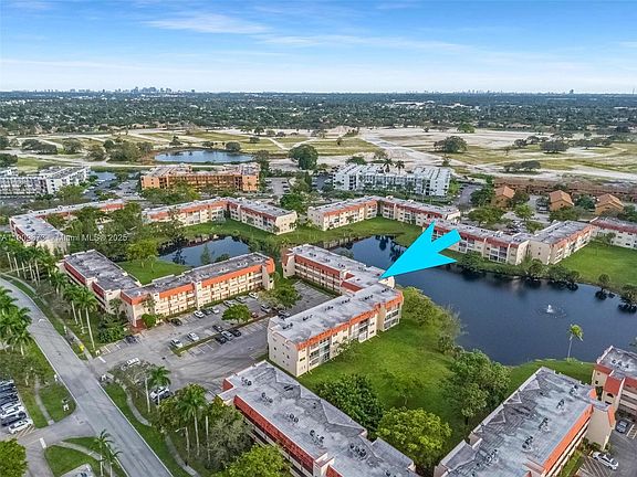 3rd image of 8000 N Sunrise Lakes Dr APT 207