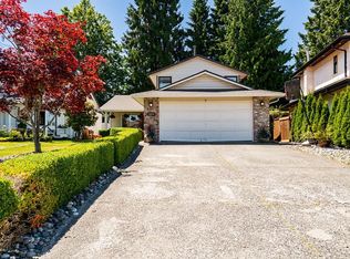 6669 129th St, Surrey, BC V3W8Y1