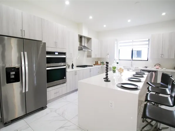 4335 NW 81st Ave, Doral, FL 33166