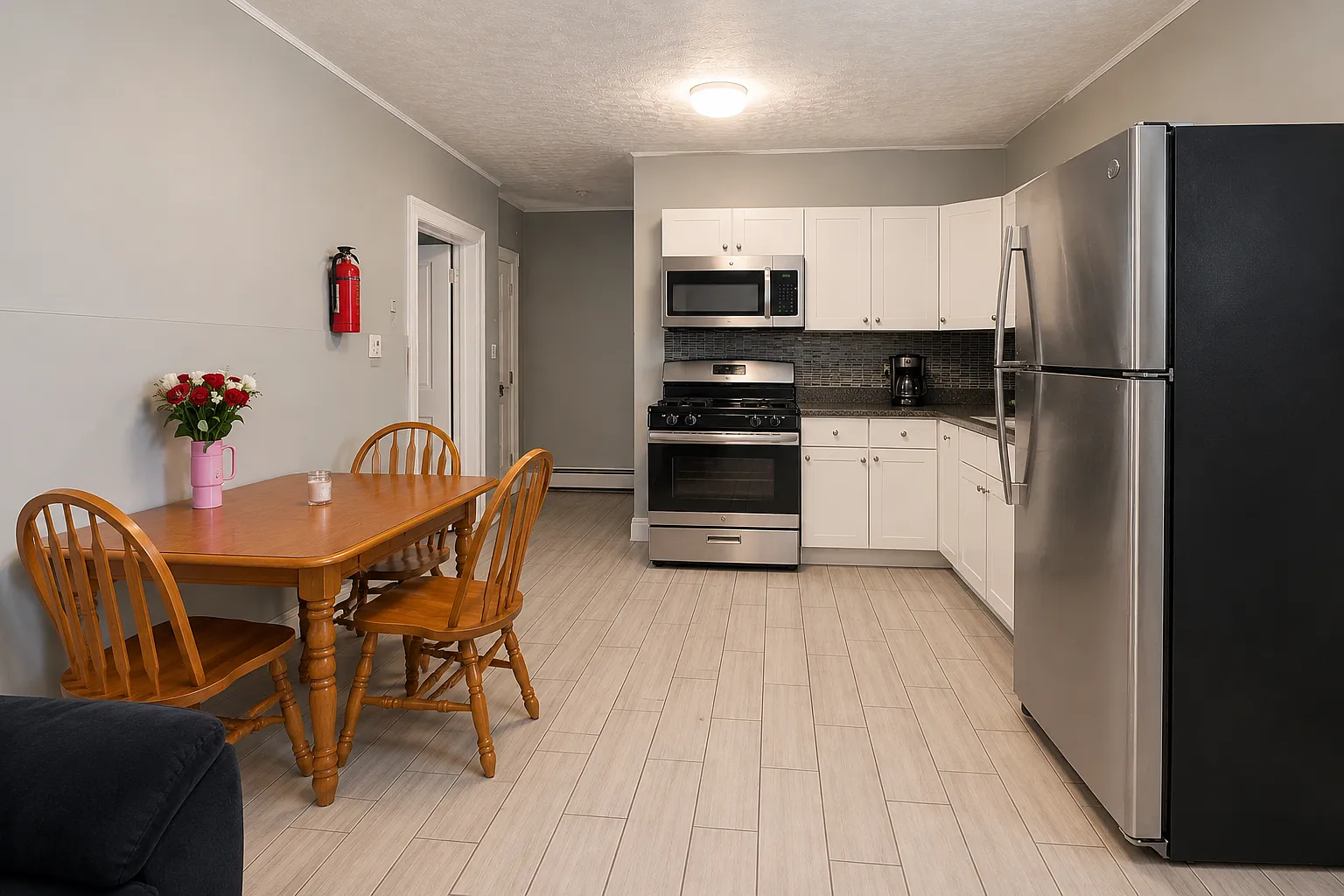 2 bed, 750 sqft, $1,975 — Photo 2