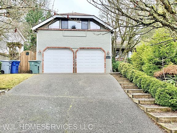 2nd image of 4211 212th Ave NE