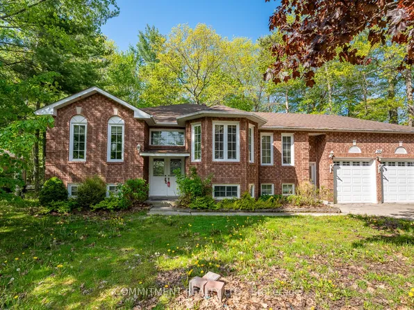 39 Downer Cres, Wasaga Beach, ON L9Z 1C3