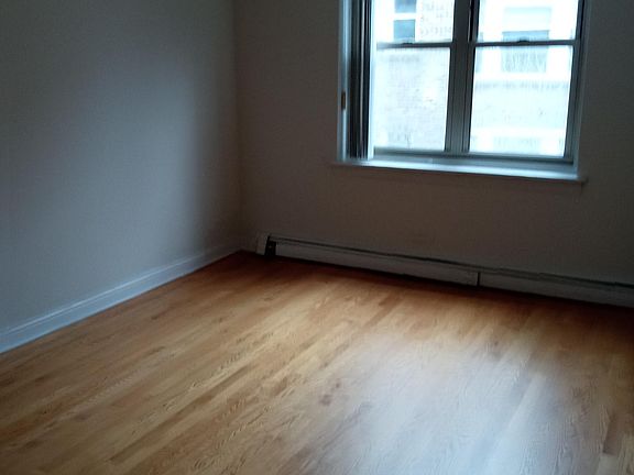 4th image of 3712 N Pine Grove Ave #310
