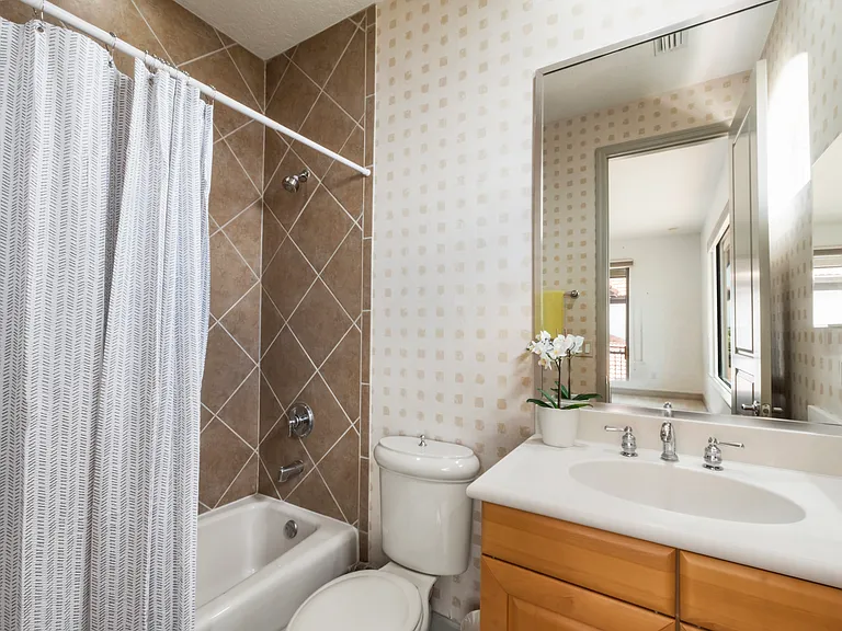 7926 Versilia Dr — Photo 23