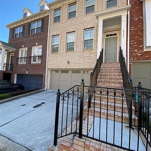 2783 Durham Dr NE — Photo 2