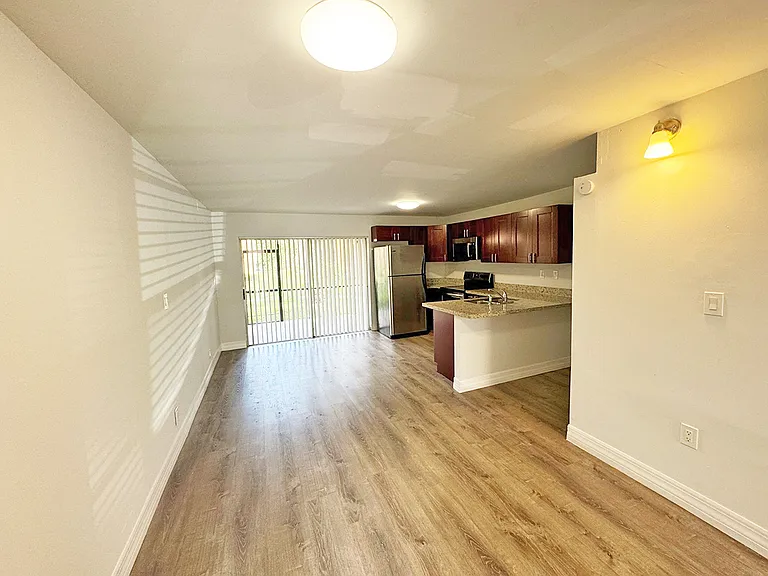 4447 Treehouse Ln #17C — Photo 6