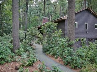 12 Reed Ln, Bedford, MA 01730