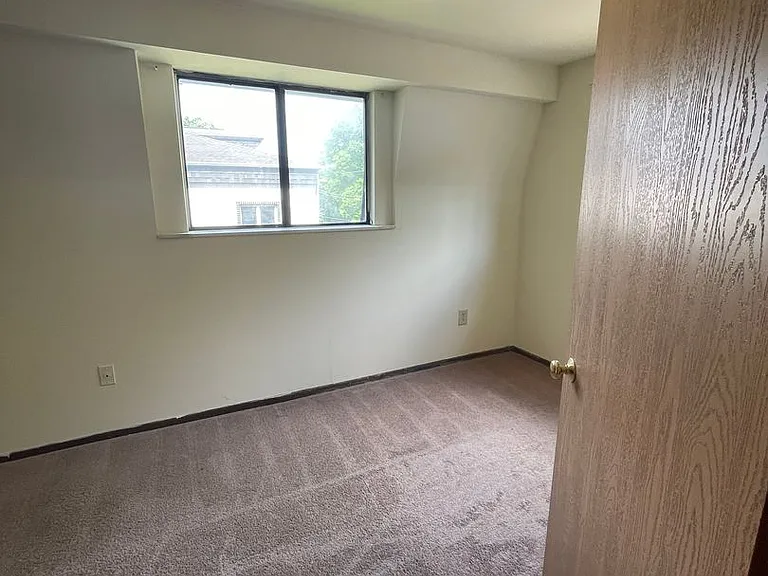 64 W Northwood Ave — Photo 35