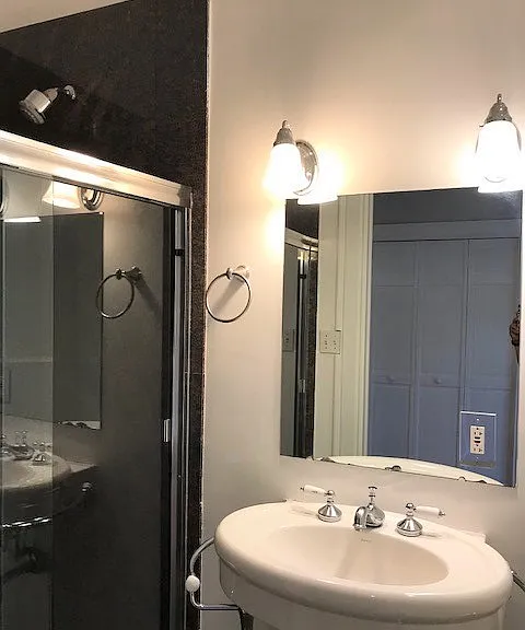 Master Bathroom (attached)