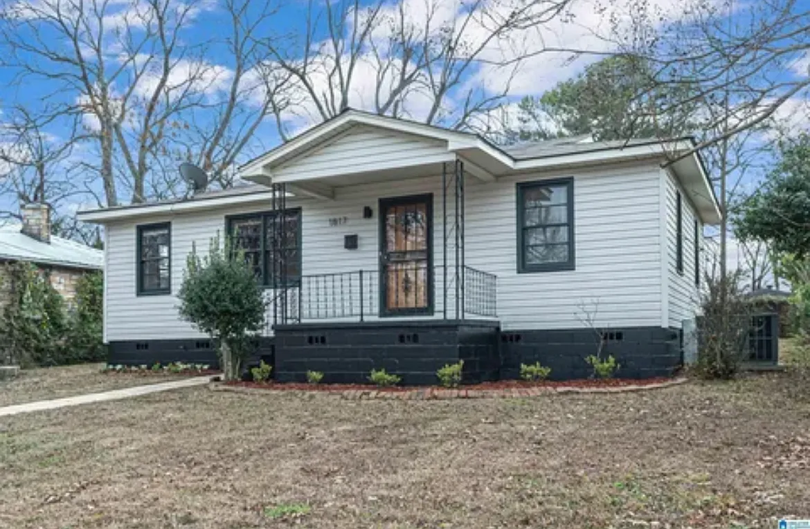 3 bed, 1000 sqft, $1,250 — Photo 1