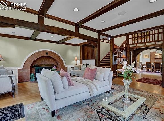 5th image of 1414 Culebra Ave