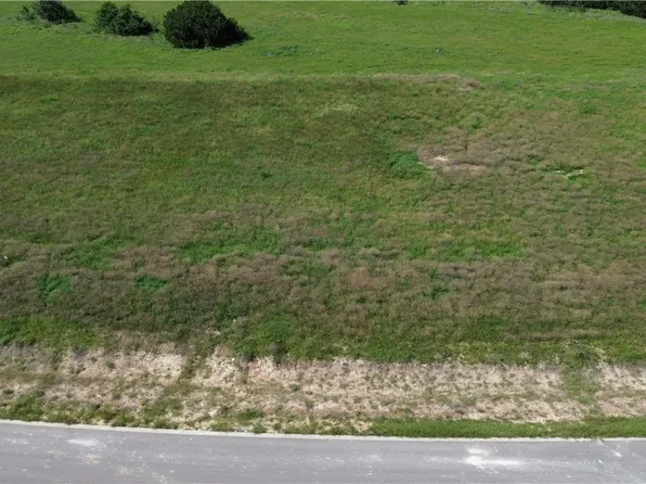11145 Golden Eagle Ave, Salado, TX 76571