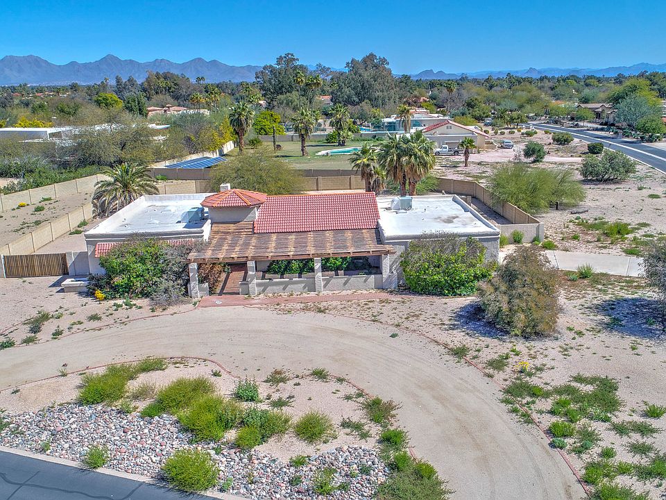 1st image of 5002 E Berneil Dr