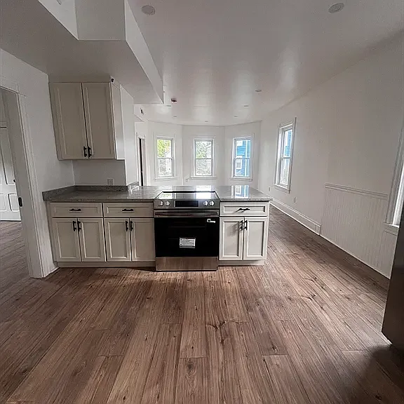 19 Reeves St #2 — Photo 8