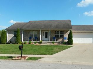 2018 Sterling Oaks Dr, Sellersburg, IN 47172