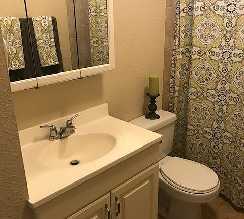 4th image of 912 Dainty Ave #2