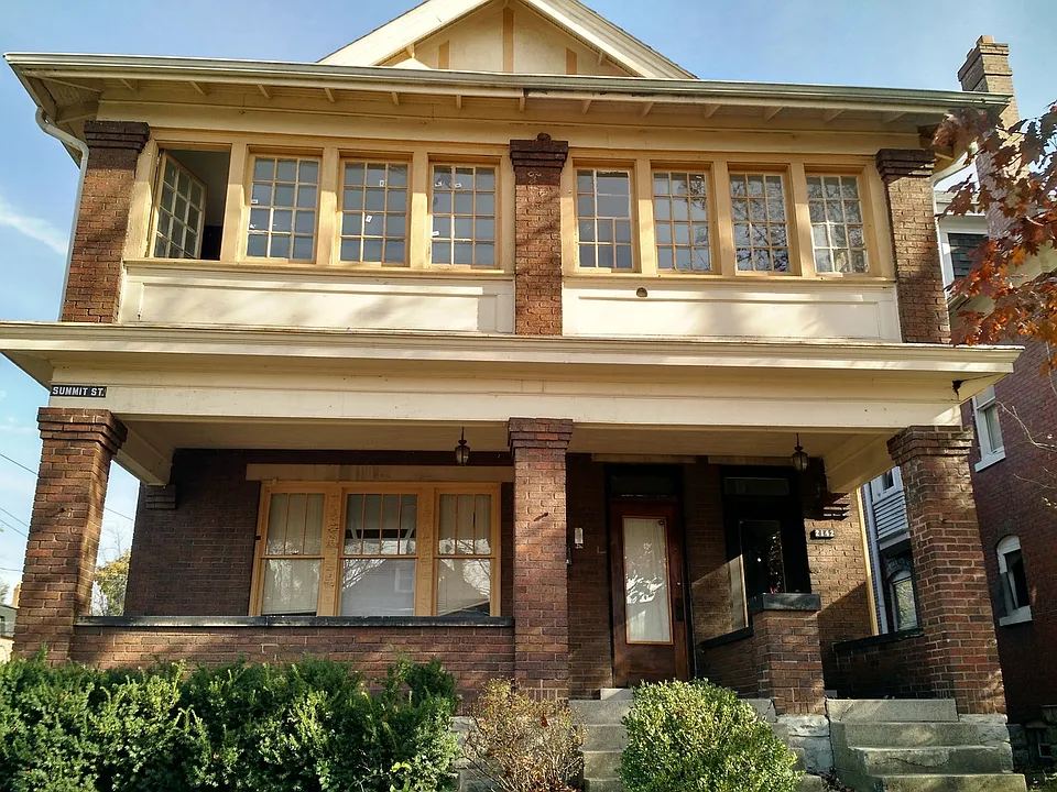 2142-44 Summit St #46