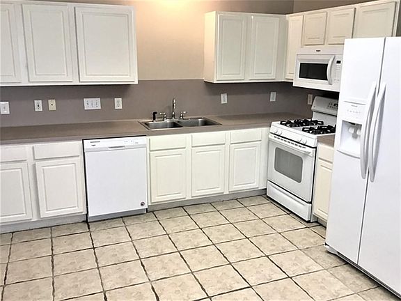 4th image of 5122 Summit Lodge Dr