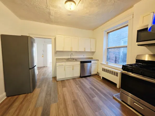 204 Bidwell Ave, Jersey City, NJ