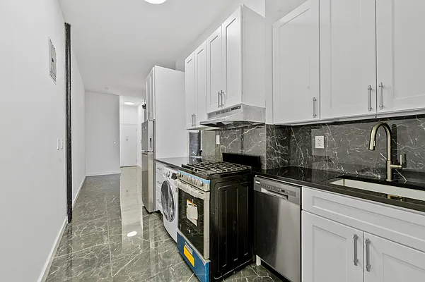 Rented by Compass | media 6