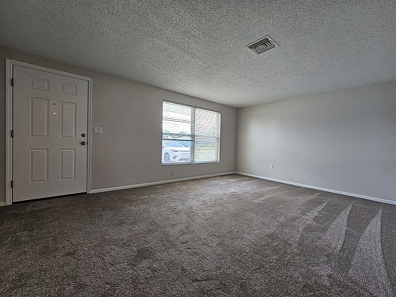 3rd image of 1381 Hinton St