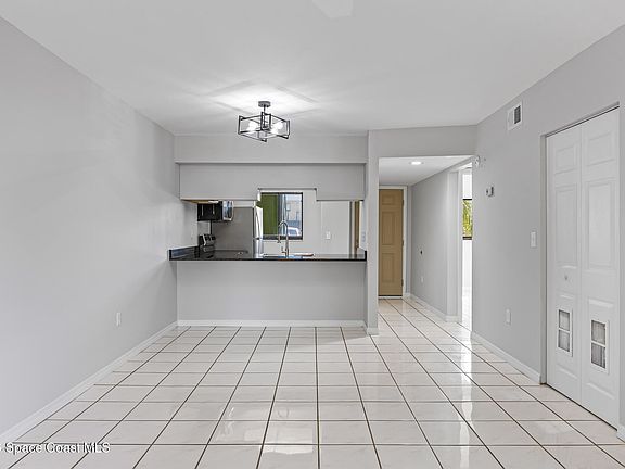 5th image of 1720 Murrell Rd E #120