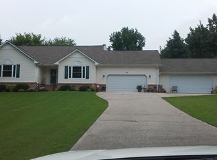 95 Spring Dr, Killen, AL 35645