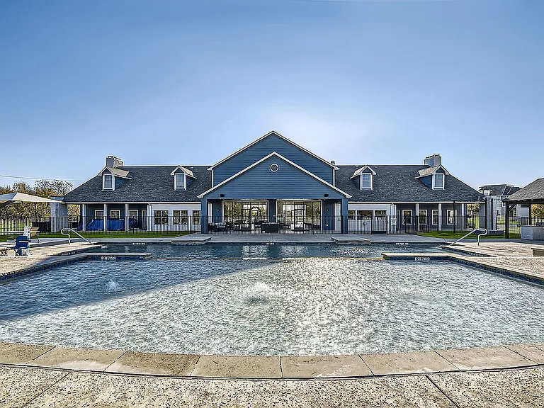1555 Nottingham Drive - Web Quality - 017 - 28 Pool