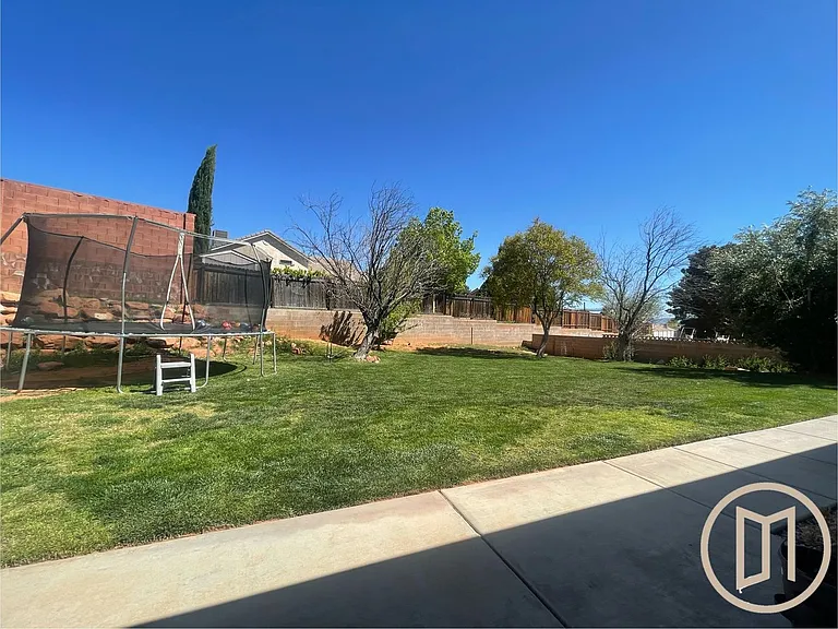 568 N 325 W — Photo 33