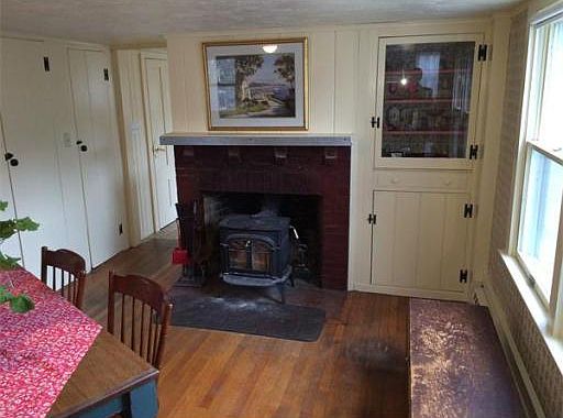 3rd image of 213 Granite St