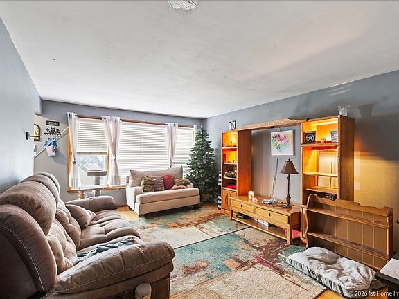 4th image of 10839 Major Ave