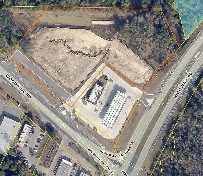 2nd image of 4250 Woodbine Rd